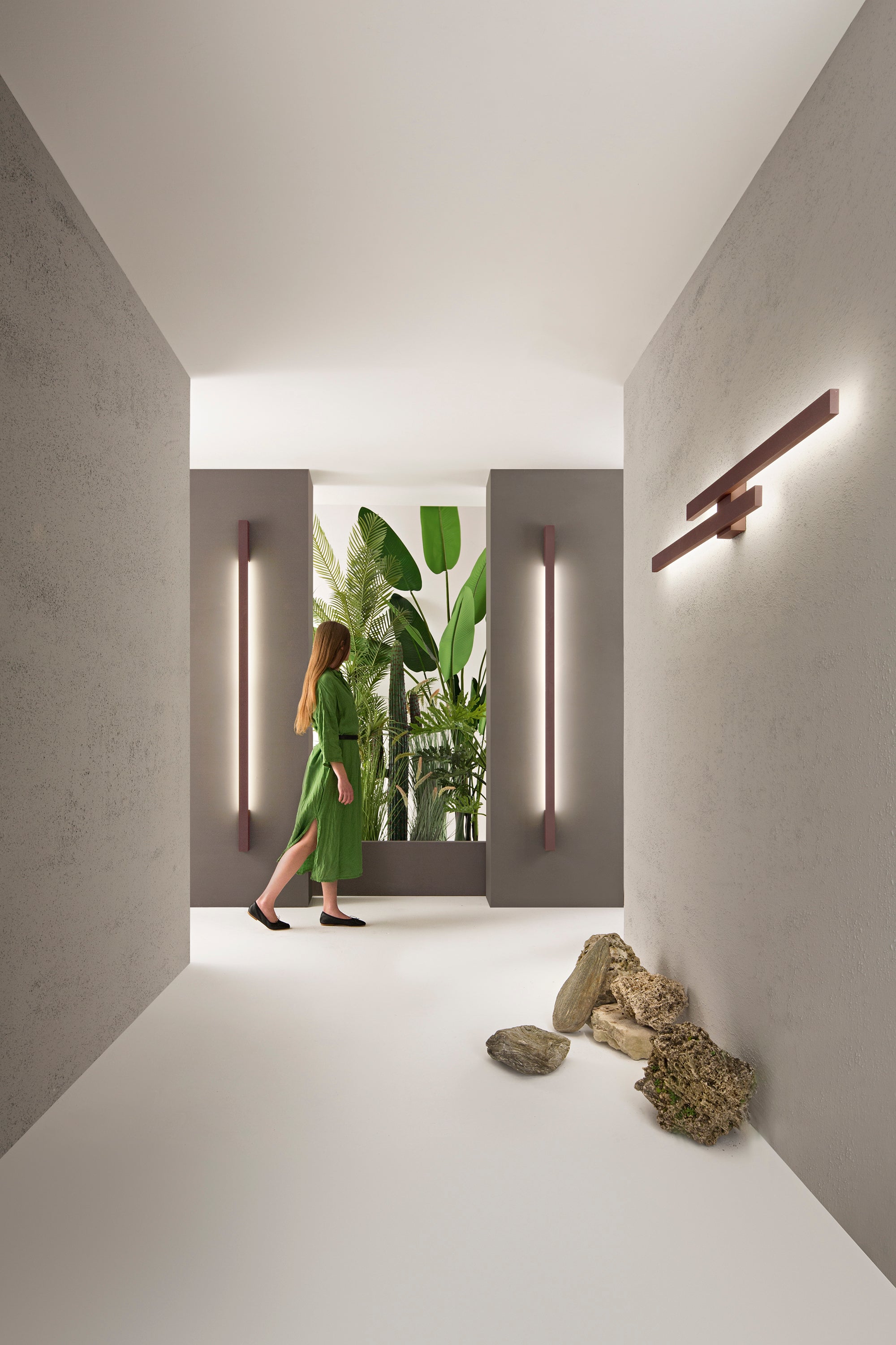 APPLIQUE LED HERCULES CORTEN IN ALLUMINIO E DIFFUSORE IN PC 47W 6800LM CCT 2700/3500/4000K IP65 60X55X2000MM