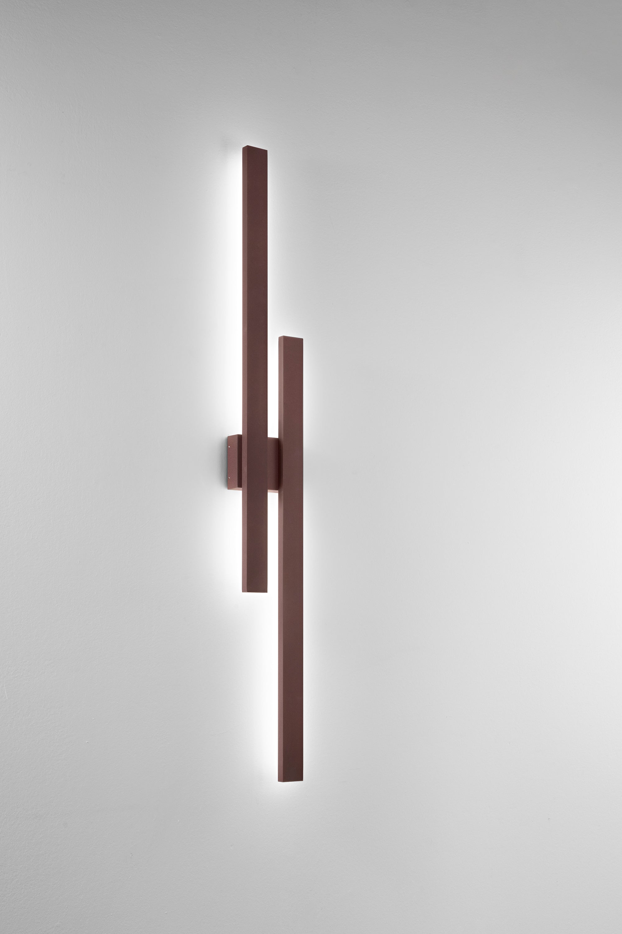 APPLIQUE LED HERCULES CORTEN IN ALLUMINIO E DIFFUSORE IN PC 47W 6800LM CCT 2700/3500/4000K IP65 60X170X1420MM