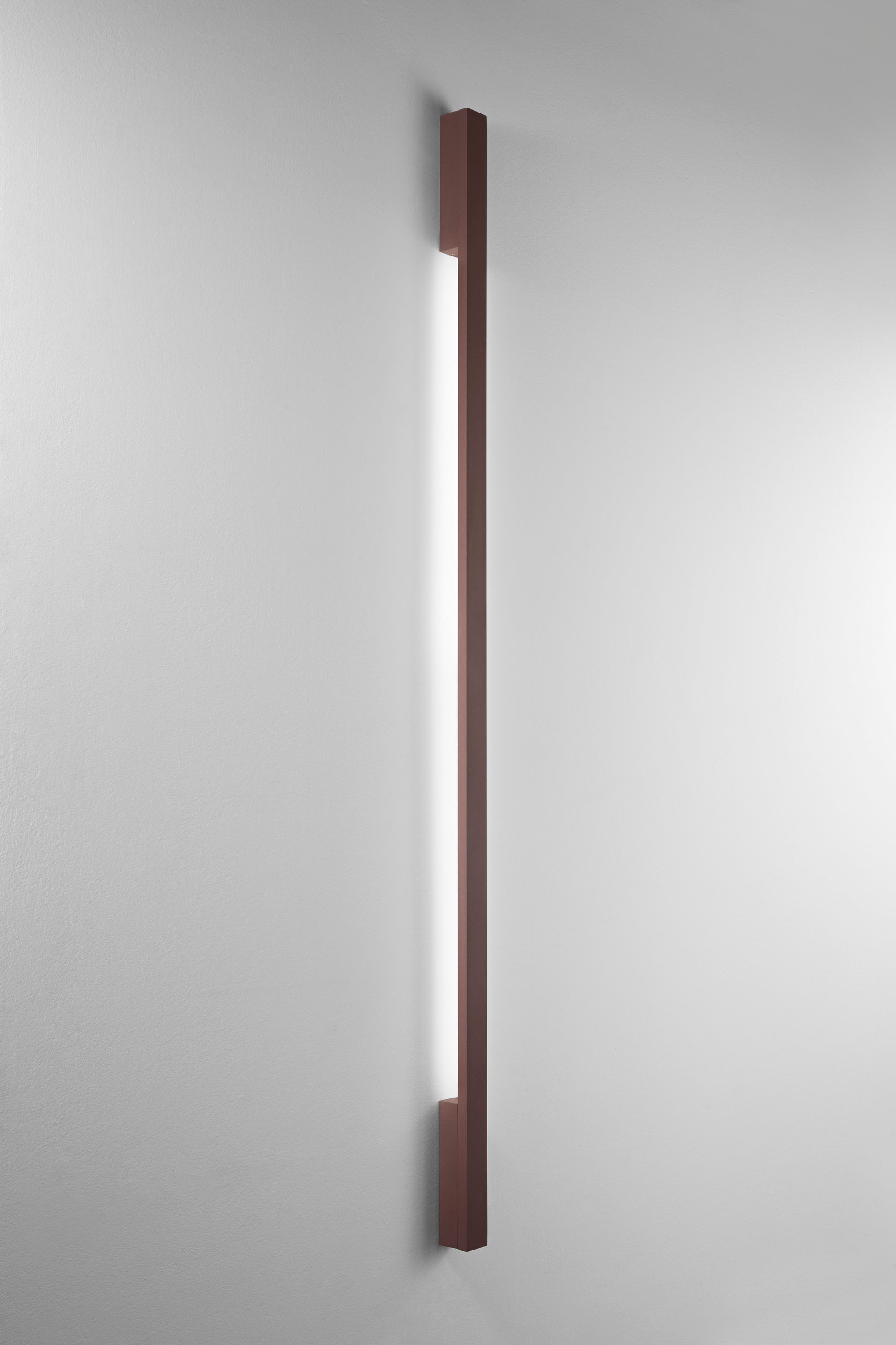 APPLIQUE LED HERCULES CORTEN IN ALLUMINIO E DIFFUSORE IN PC 47W 6800LM CCT 2700/3500/4000K IP65 60X55X2000MM