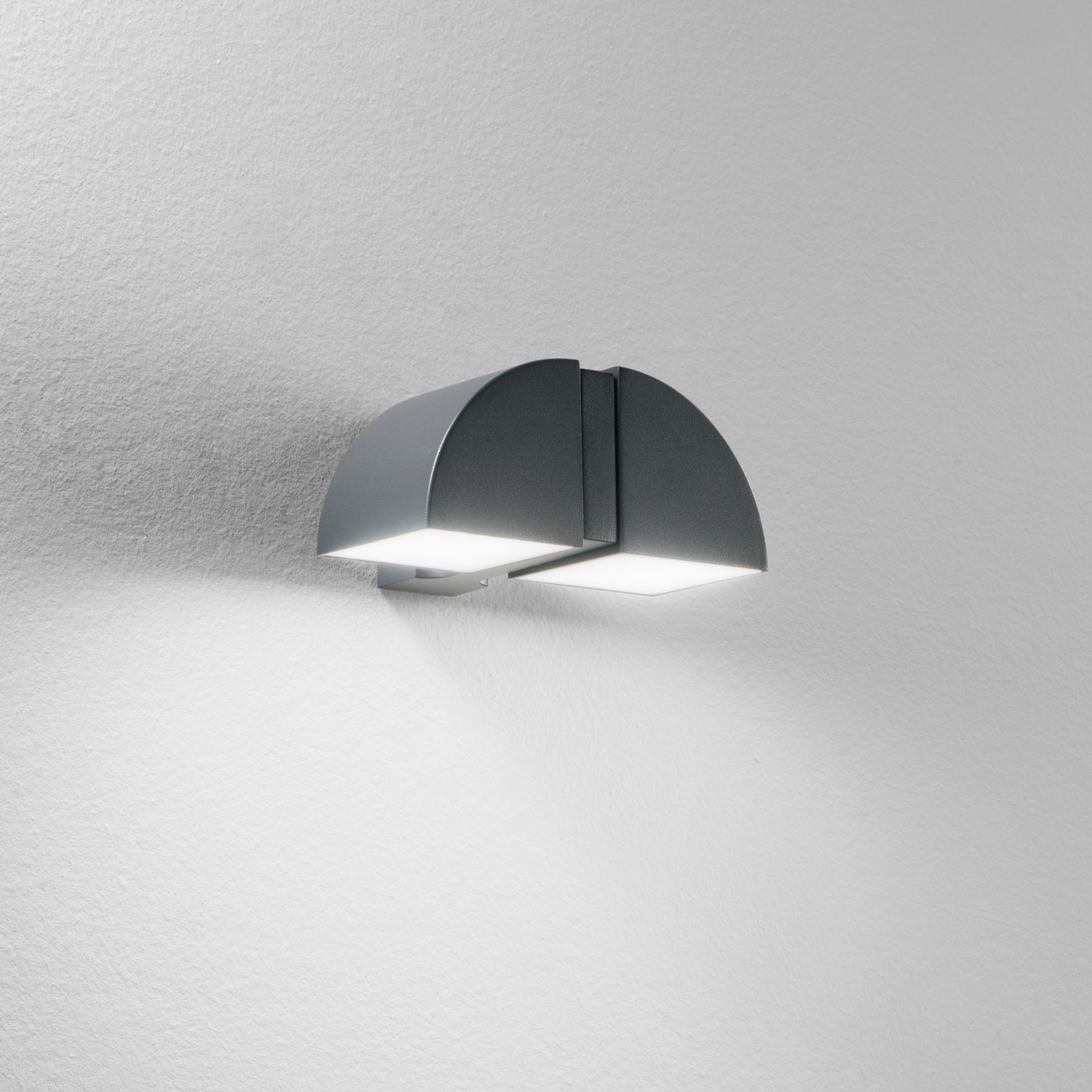 APPLIQUE LED IDEM ORIENTABILE ANTRACITE 8W 840LM 4000K IP44 20,2X9X15,3CM
