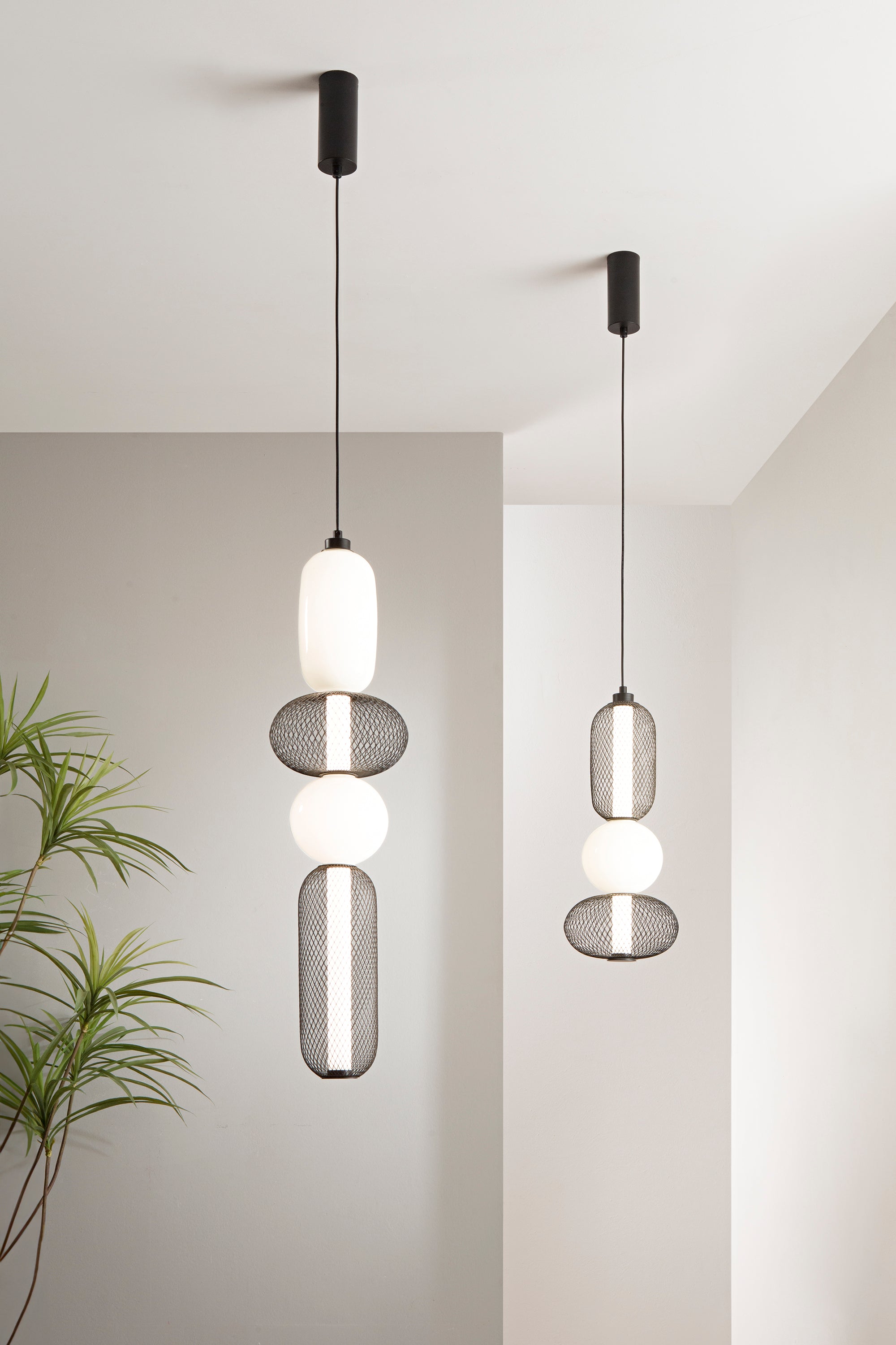 SOSPENSIONE LED INKAS NERA IN VETRO 21W 2460LM CCT 3000/3500/4000K 60X22X22CM