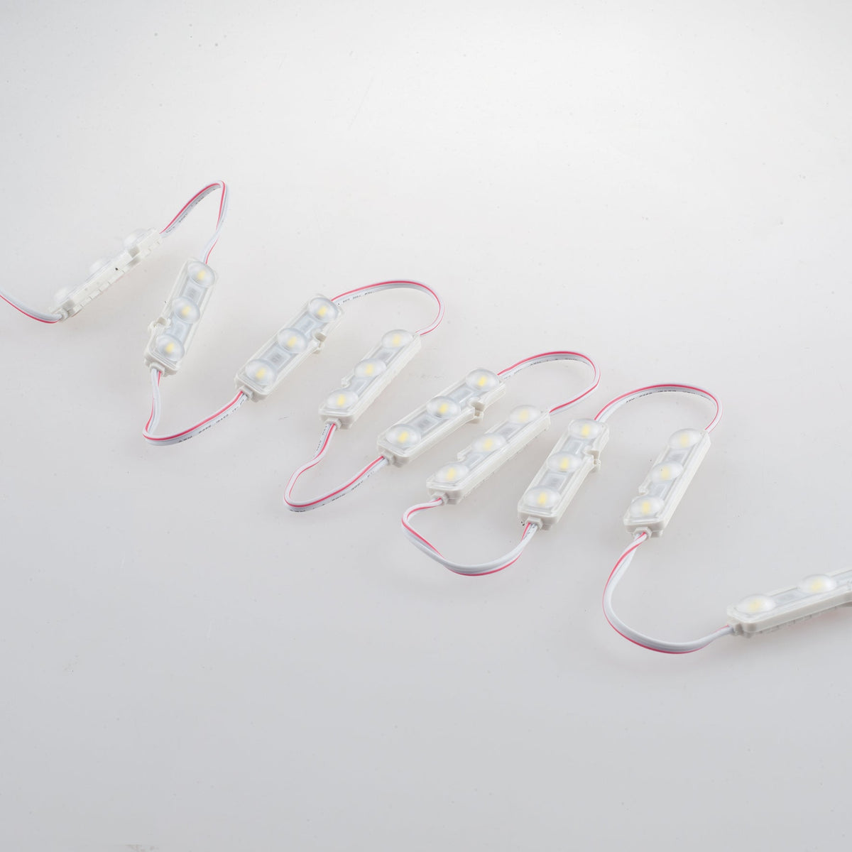 "Kit 20 moduli LED INSIGN 5050 con lente 3LED 1.2W DC12V 6000K (luce fredda) IP66 con cavo"