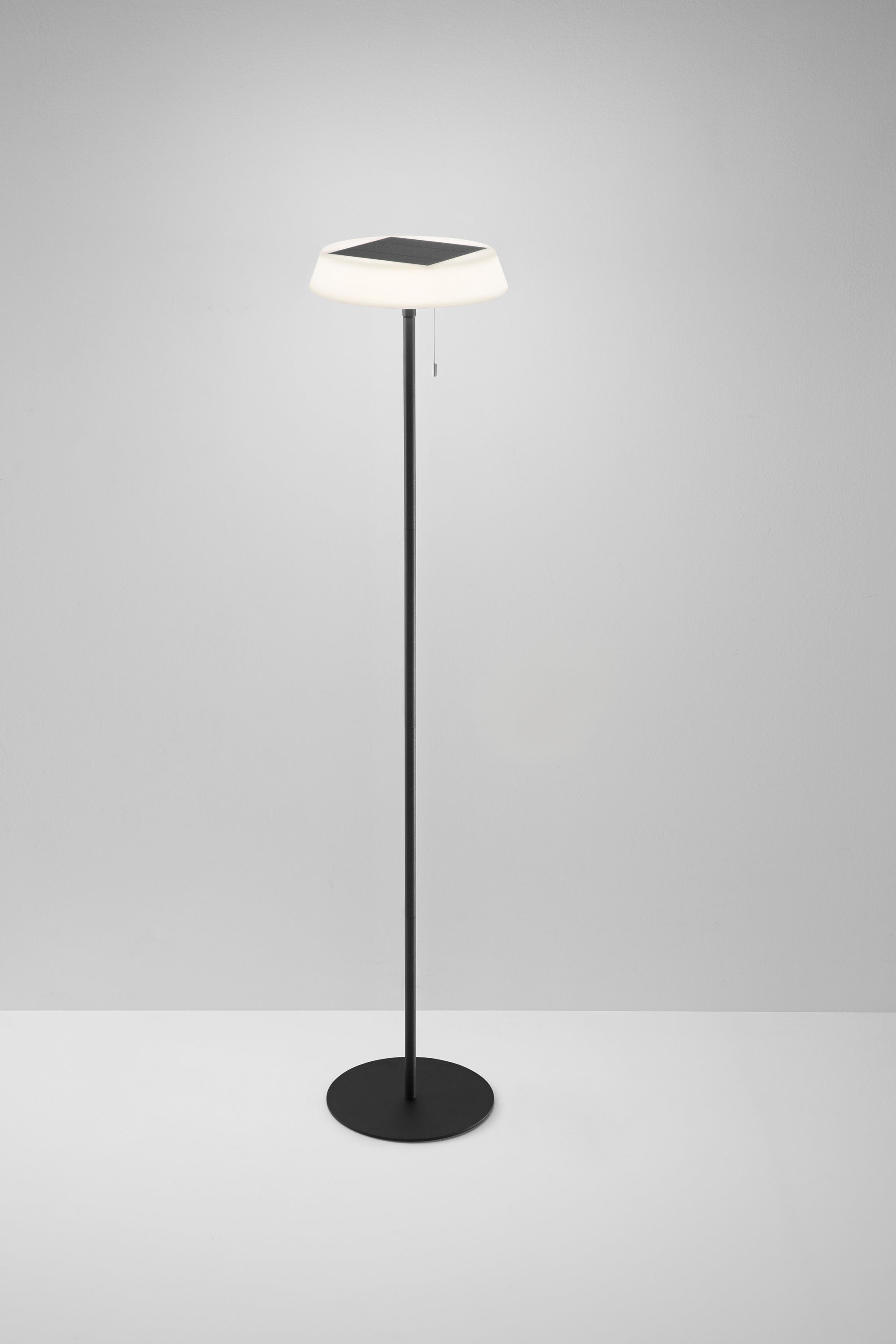 PIANTANA SOLARE RICARICABILE LED JIN NERA 2,6W CCT DIMM. IP54 D300XH1500MM