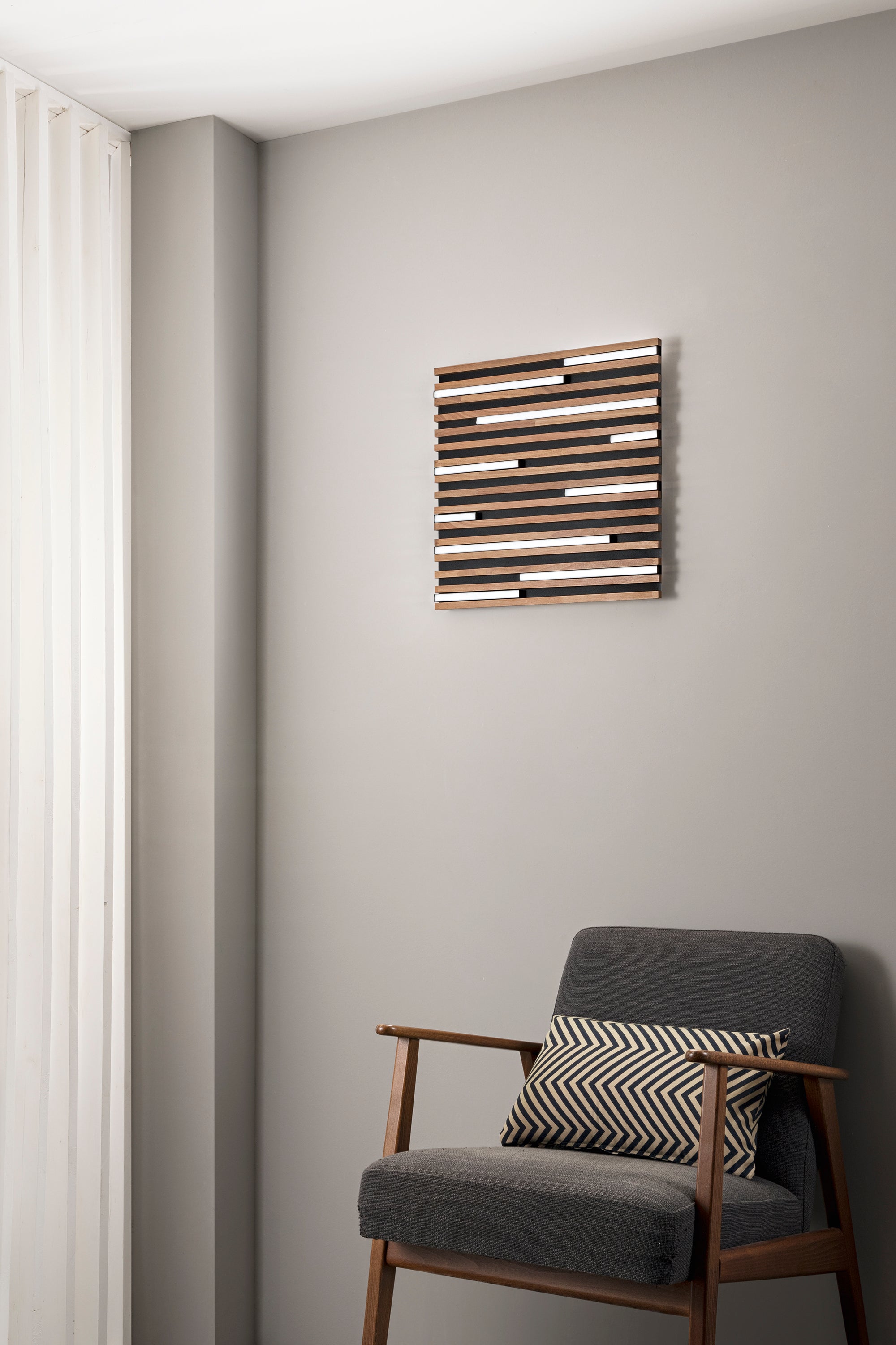 PLAFONIERA LED KUMA NERA IN LEGNO 24W CCT 2700/3200/4000K L41X41XH5,2 CM