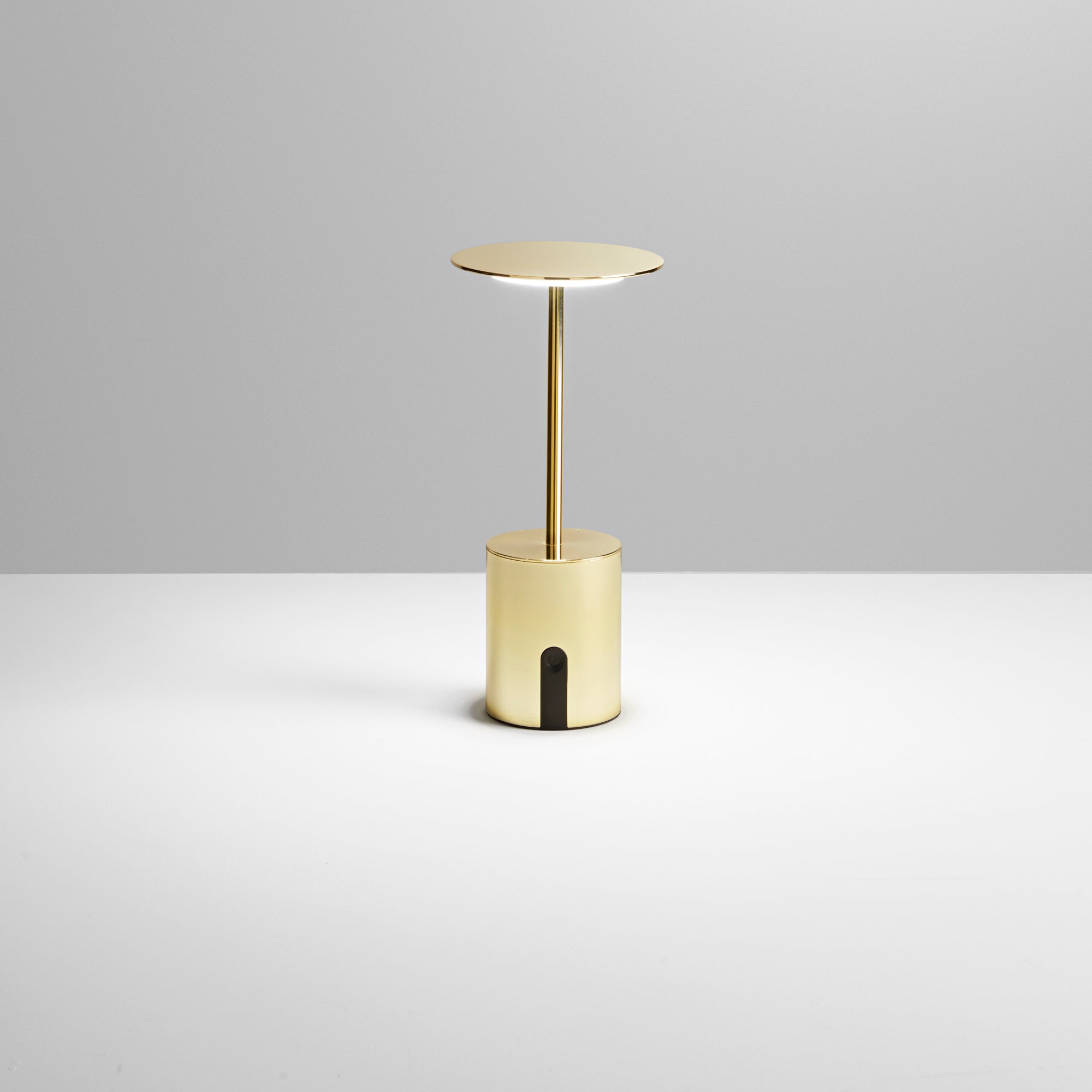 LAMPADA DA TAVOLO RICARICABILE LED LIBERTY ORO 2W 300LM 3000K DIMM. IP44 10X22CM