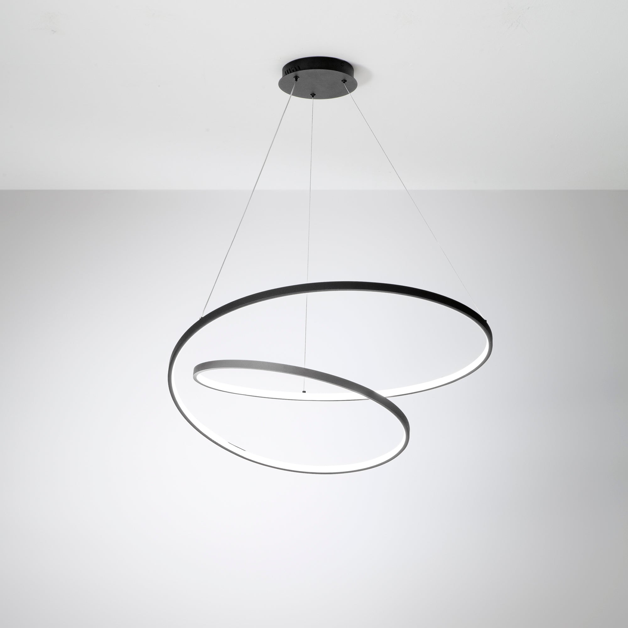 SOSPENSIONE LED LIEVE NERA 60W 8000LM CCT 80X11,2X150CM