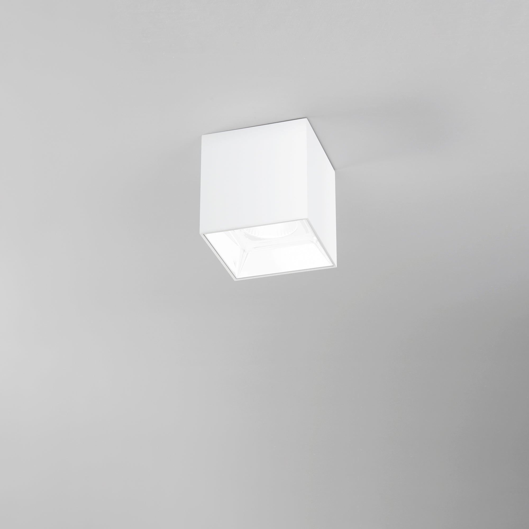 PLAFONIERA A LED BIANCA QUADRATA 20W 2800LM CCT 11,5X11,5X11,6CM