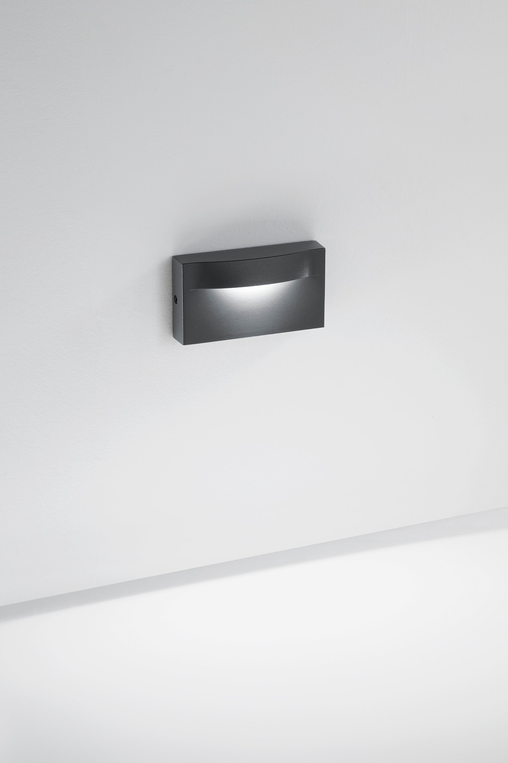 APPLIQUE LED MOBULA ANTRACITE IN ALLUMINIO 8W 1100LM 3000K IP65 420X180X165MM