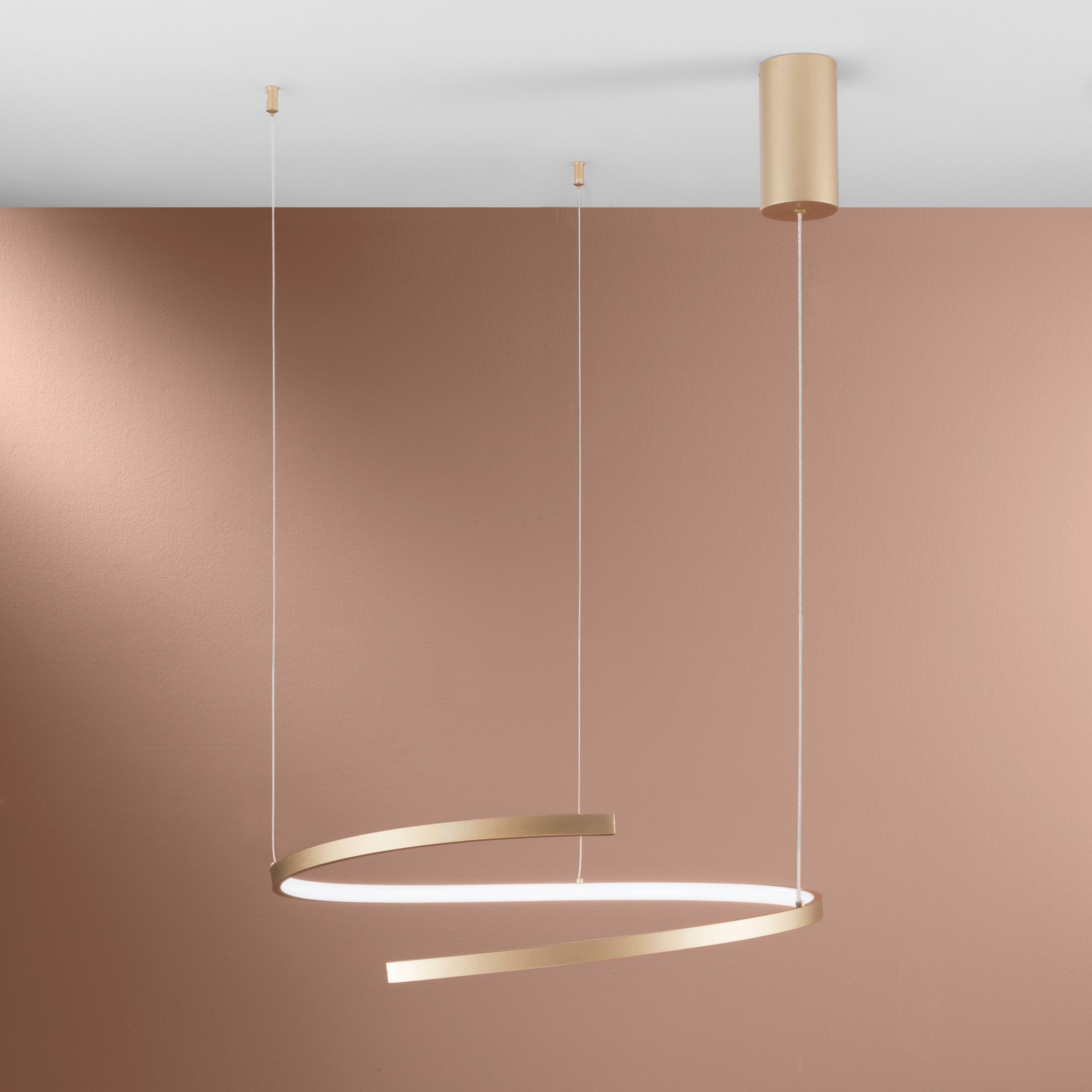 SOSPENSIONE LED MOMA ORO 38W 6090LM CCT 60X12X150CM