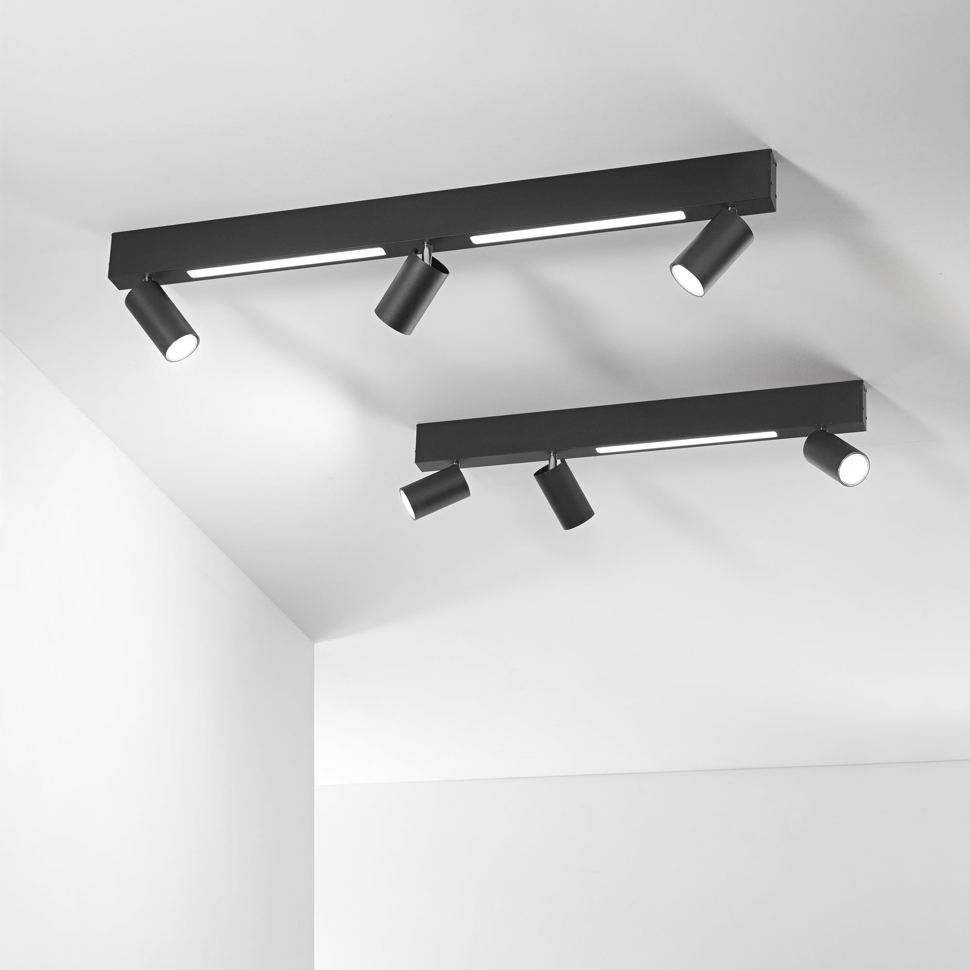 APPLIQUE LED ORIENTED NERA 3XGU10 + LED 8W 400LM CCT 70X19X3CM