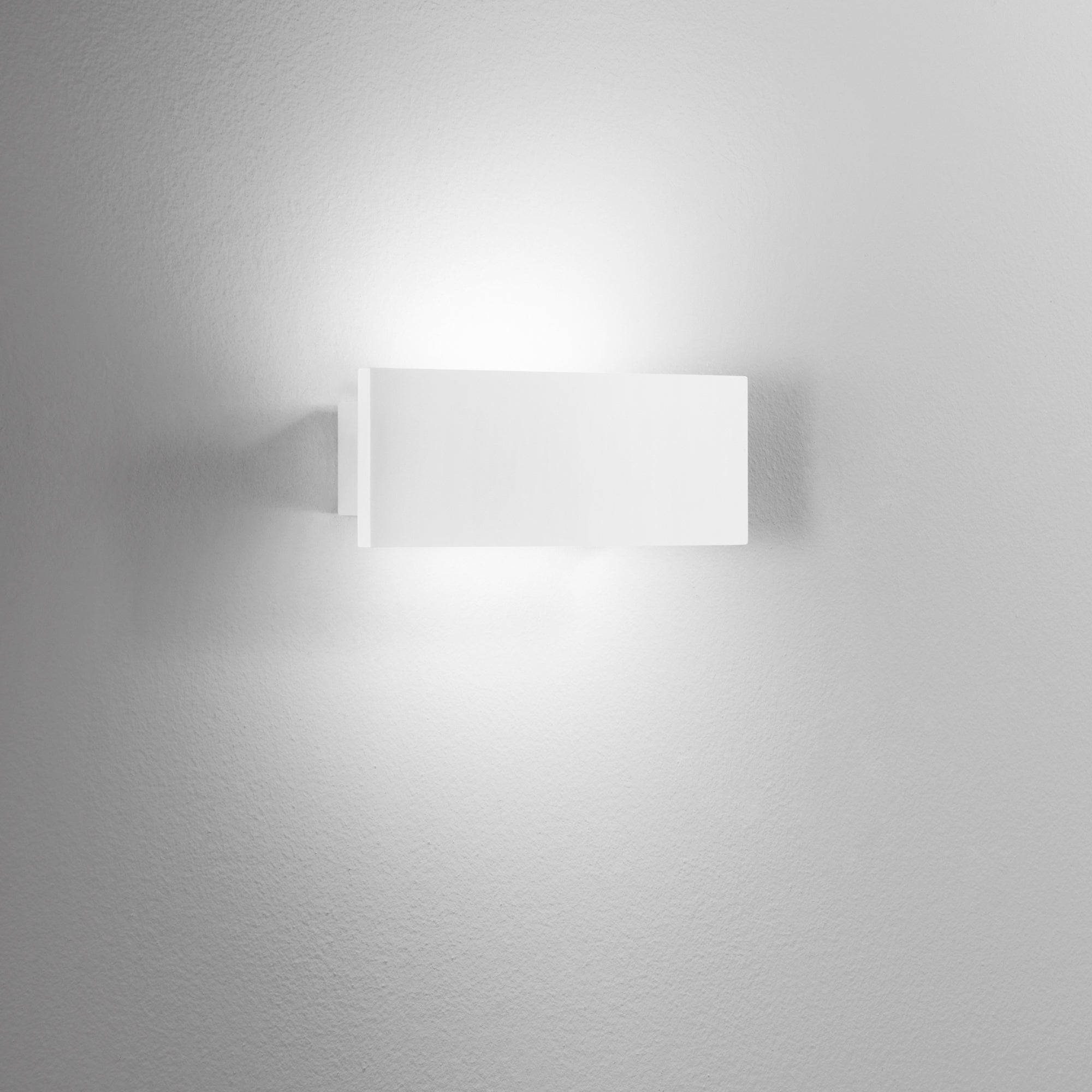 APPLIQUE LED ORTISEI BIANCA 7W 680LM CCT 22X4X8CM