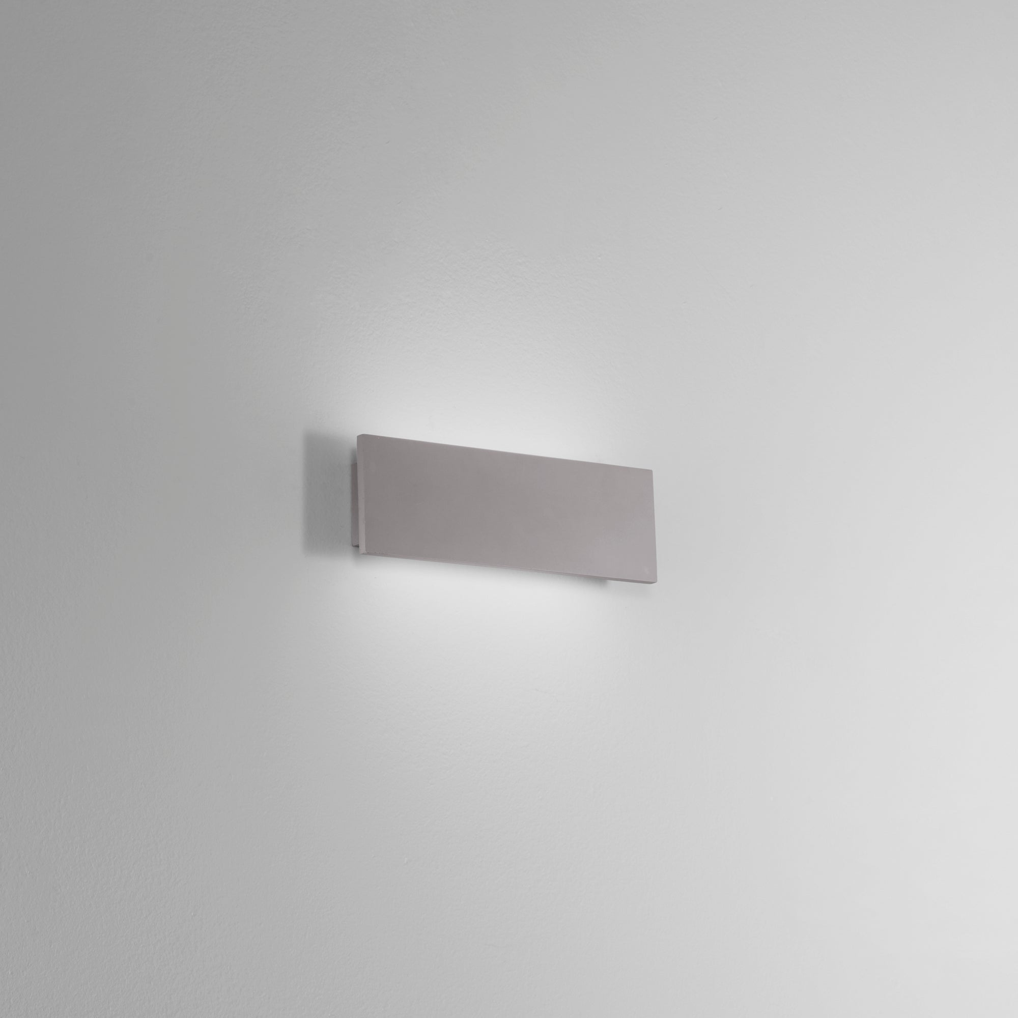 APPLIQUE LED PARKER GRIGIA 16W 2100LM CCT IP65 50X4,5X10,2CM