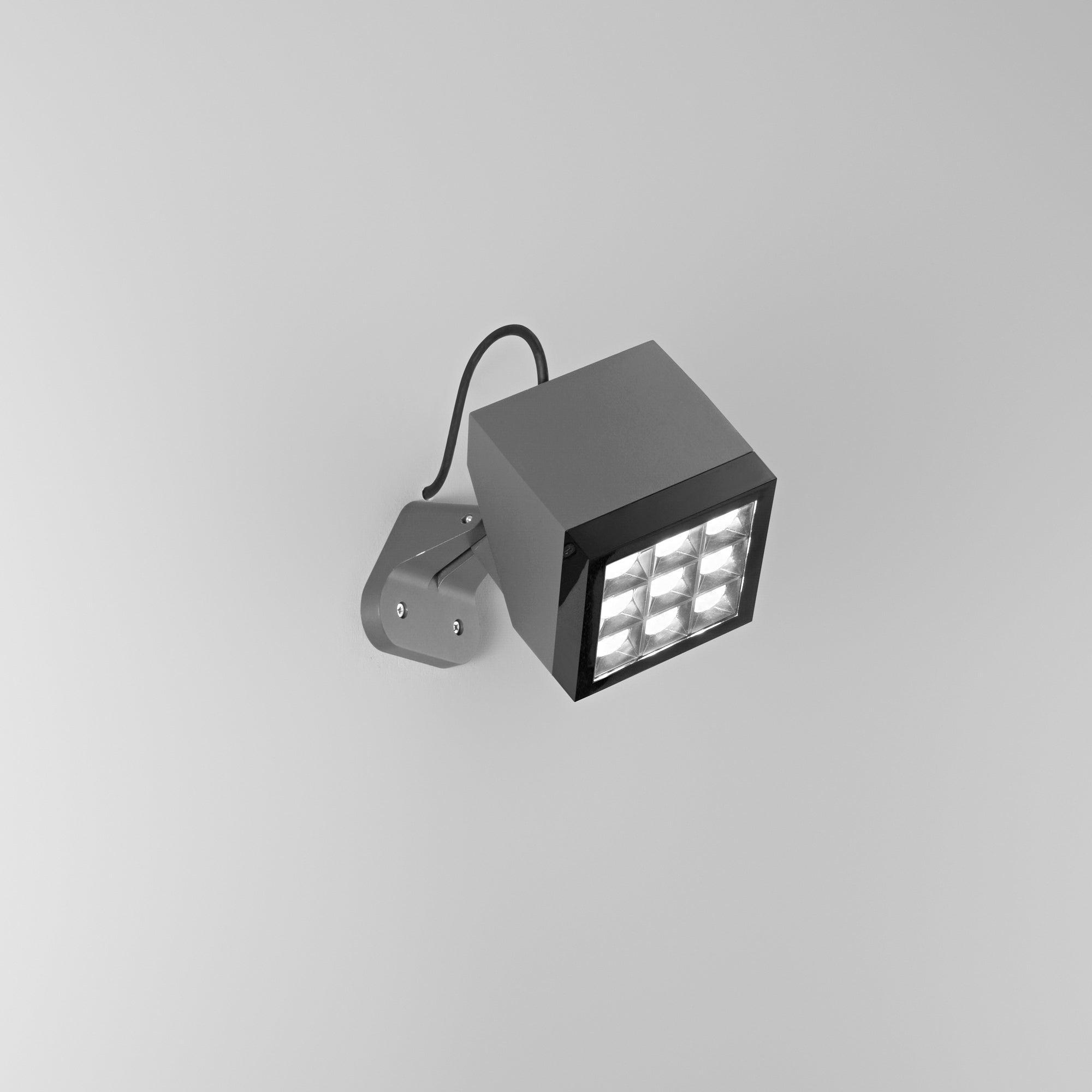FARETTO LED PAVE ANTRACITE 26W 3500LM 3000K IP65 20,1X16,5X23,1CM