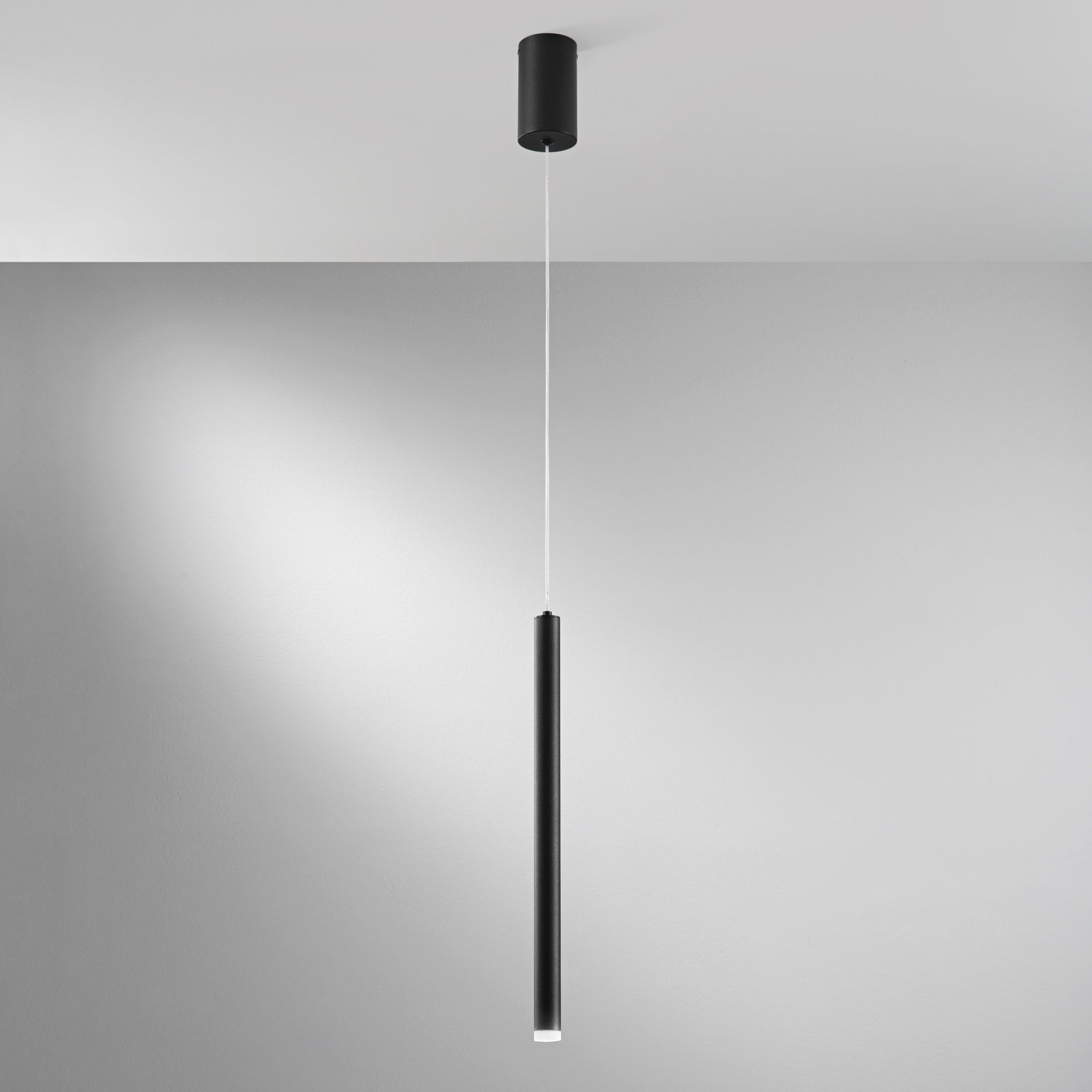 SOSPENSIONE LED PYPE NERA 5W 470LM CCT 2,5X41X200CM