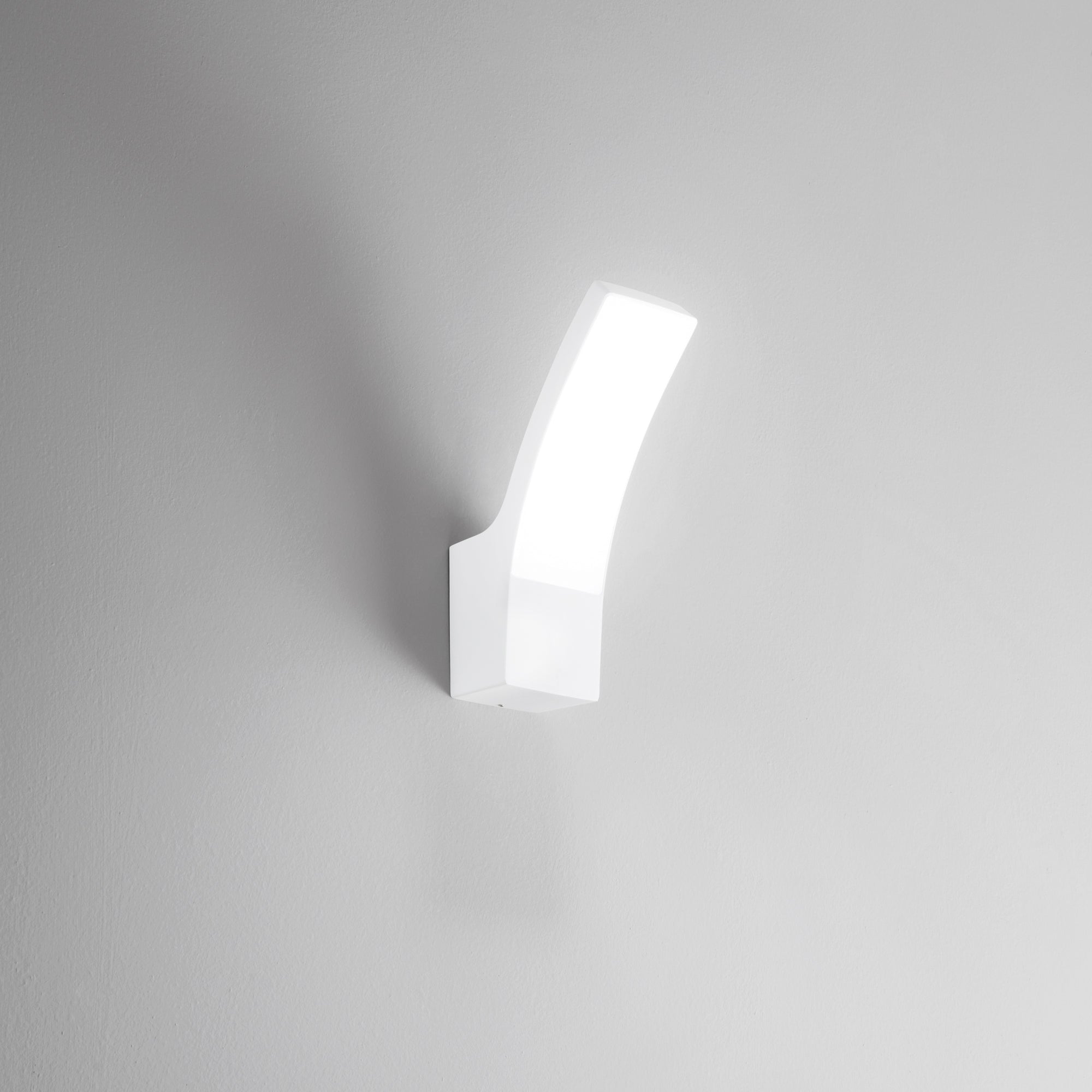 APPLIQUE LED SAIL BIANCA 12W 1440LM CCT IP65 8X16X24,5CM