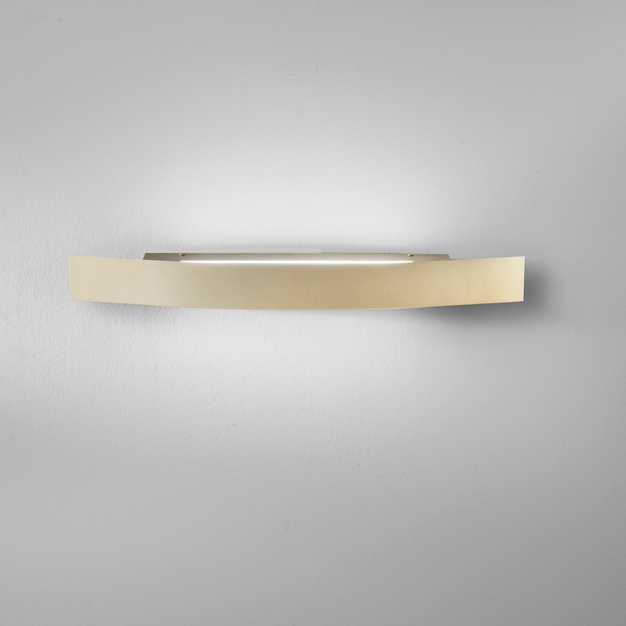 APPLIQUE LED SPOILER ORO 13W 1900LM CCT 20W CCT 60X8,5X6CM