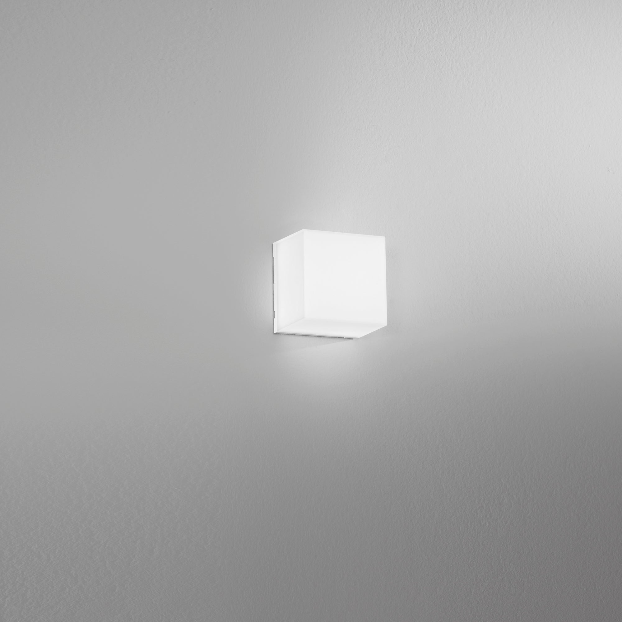 PLAFONIERA LED TOGO BIANCA QUADRATA 5W 600LM CCT IP65 10X10X7,5CM