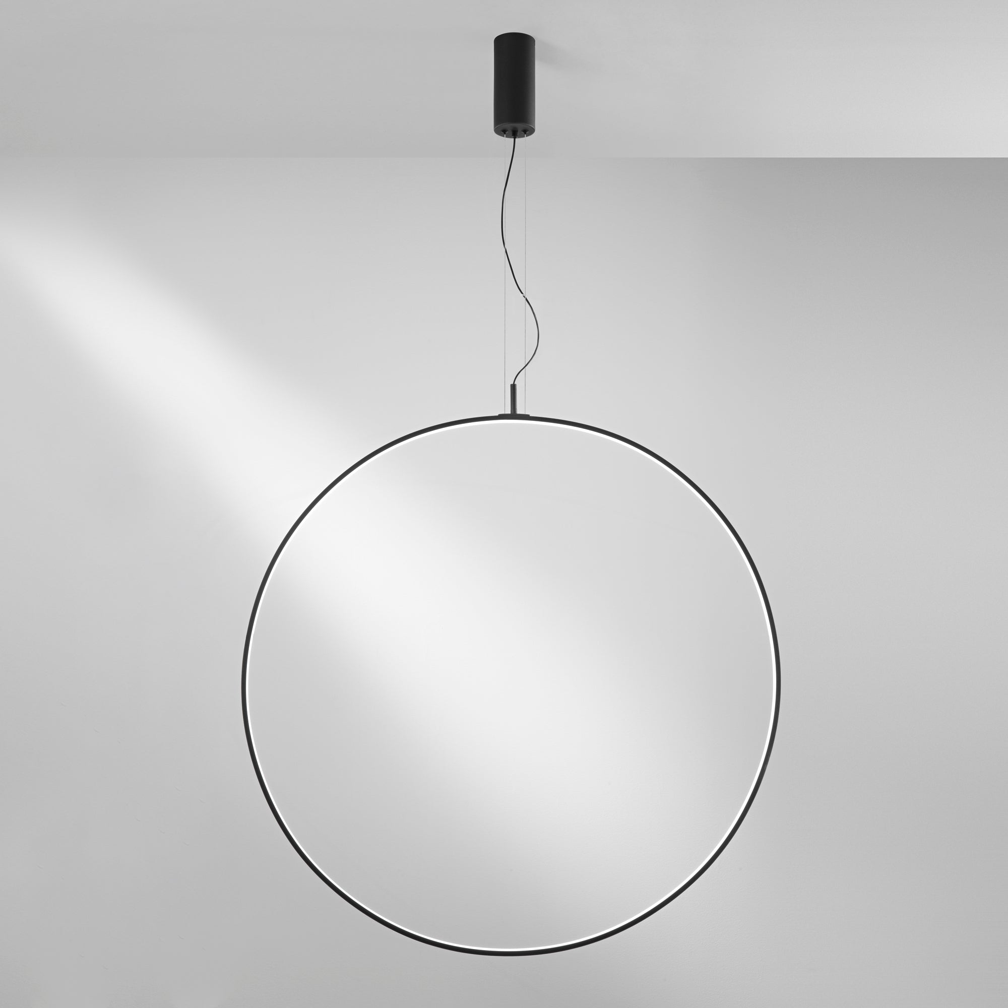 SOSPENSIONE LED TOORX NERA 50W 5500LM CCT 120X2CM