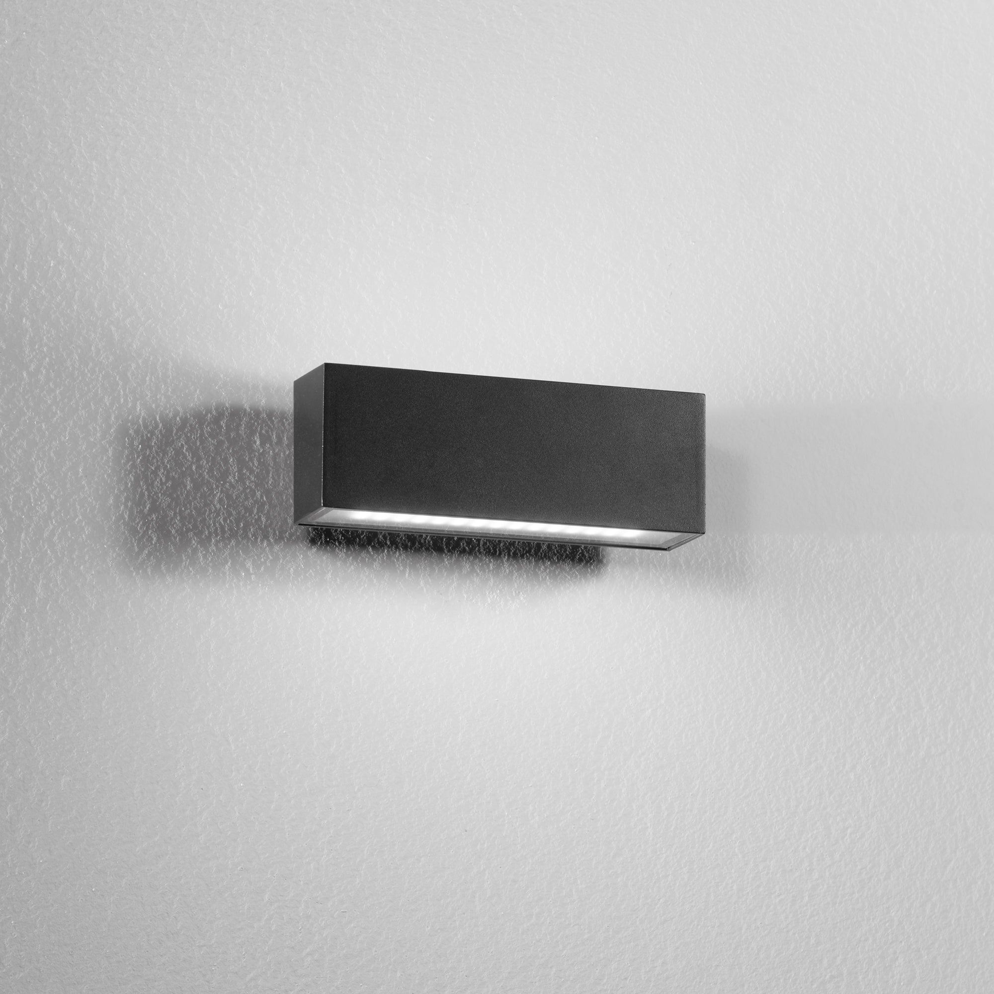 APPLIQUE BIEMISSIONE LED AGERA NERA 2X6W 1380LM CCT IP54 6,5X9X6,5CM
