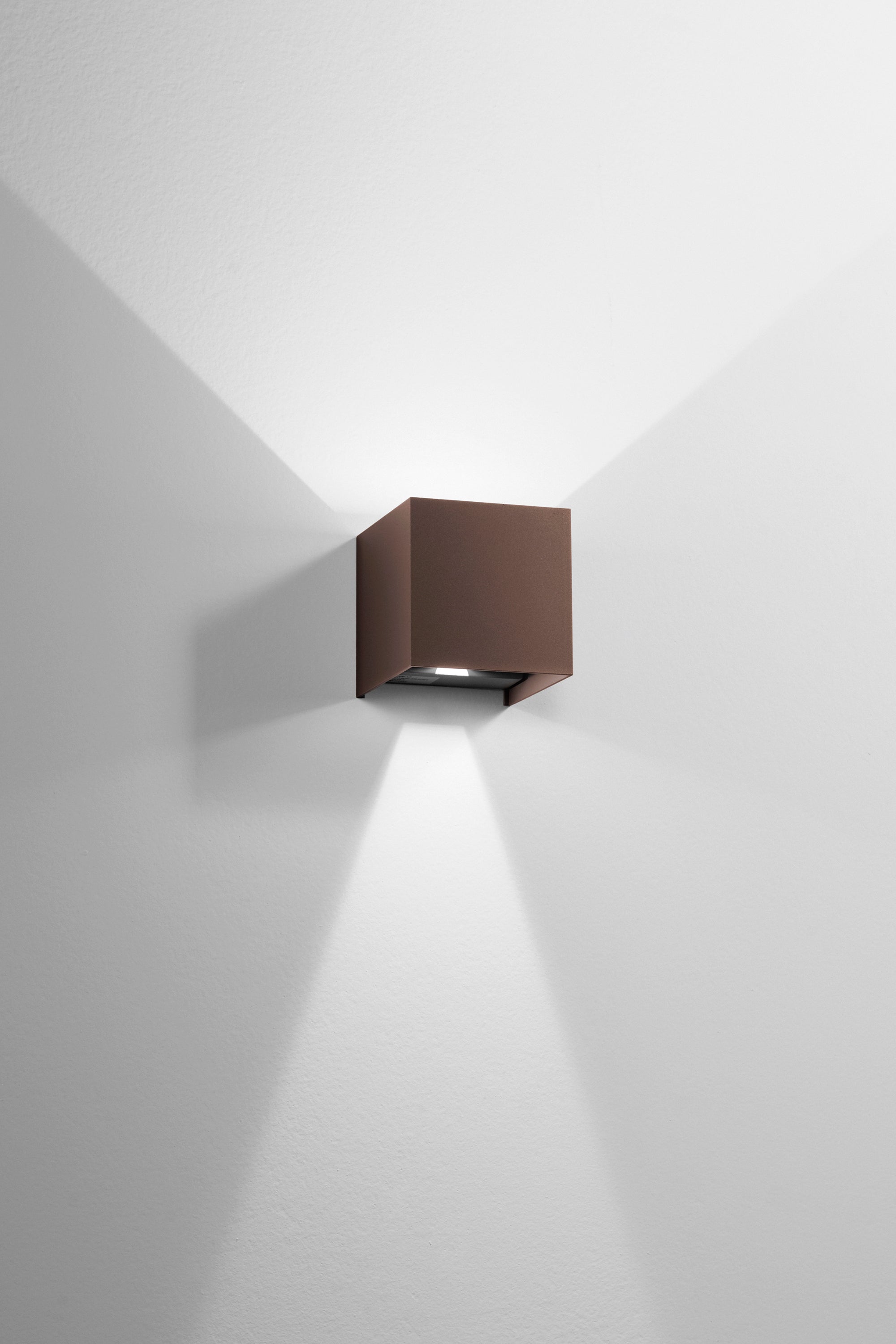 APPLIQUE BIEMISSIONE LED ALFA BRONZO 2X5W 1200LM CCT IP54 10X10X10CM
