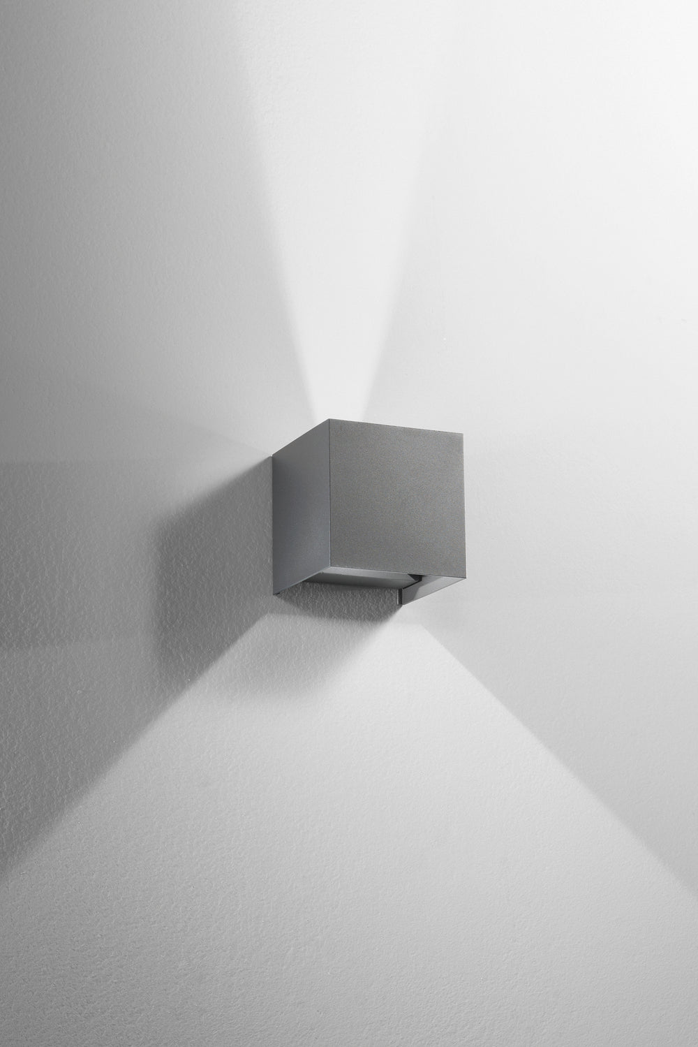APPLIQUE BIEMISSIONE LED ALFA GRIGIO 2X10W 1800LM CCT IP54 12X12X12CM
