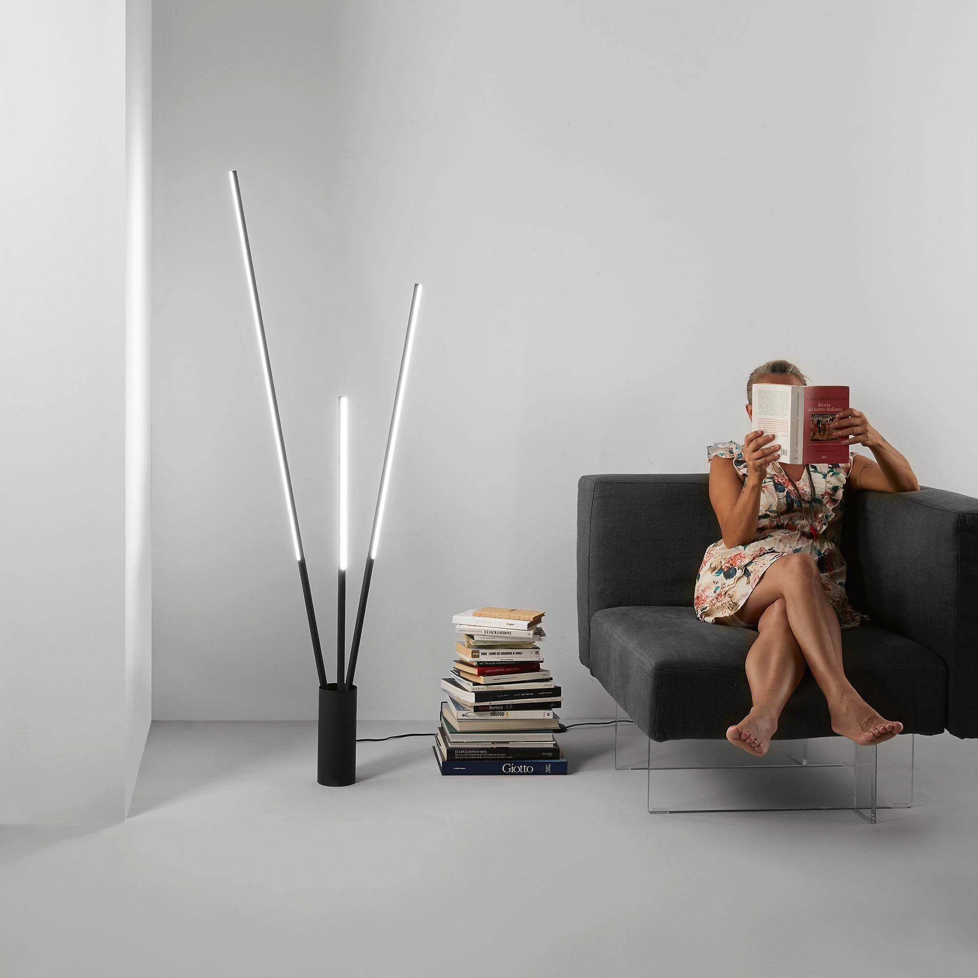 PIANTANA LED WANDS NERA 30W 3456LM CCT 10X164CM