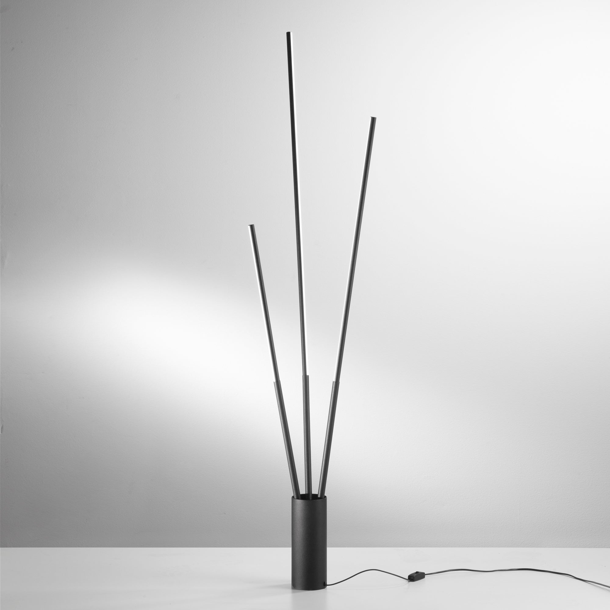 PIANTANA LED WANDS NERA 30W 3456LM CCT 10X164CM