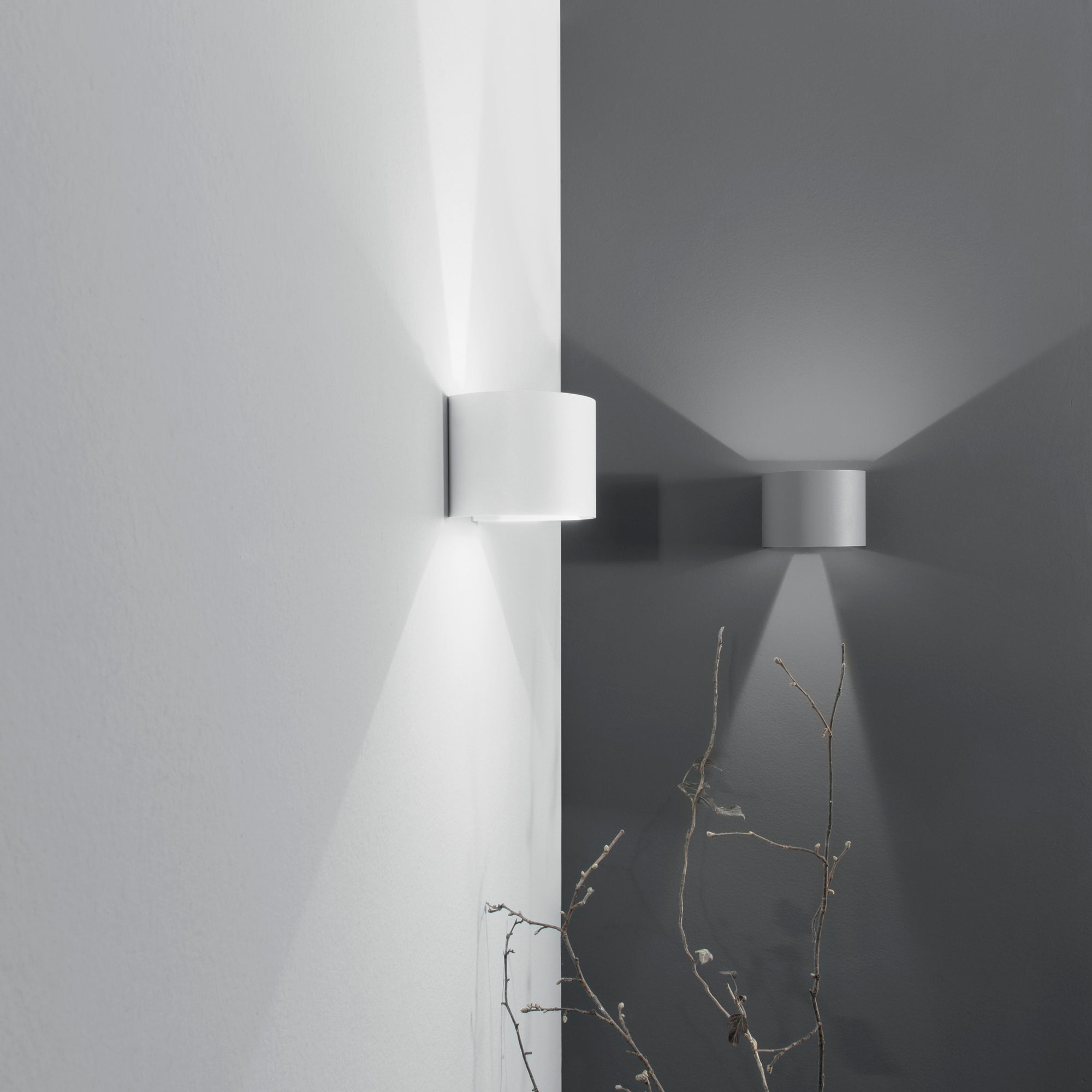 APPLIQUE BIEMISSIONE LED DELTA BIANCA 2X5W 700LM CCT IP54 14X12X10CM