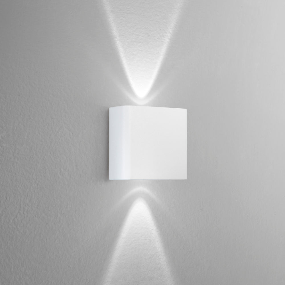 APPLIQUE BIEMISSIONE LED KLEIN BIANCA 2X1W CCT IP65 11X4X10CM