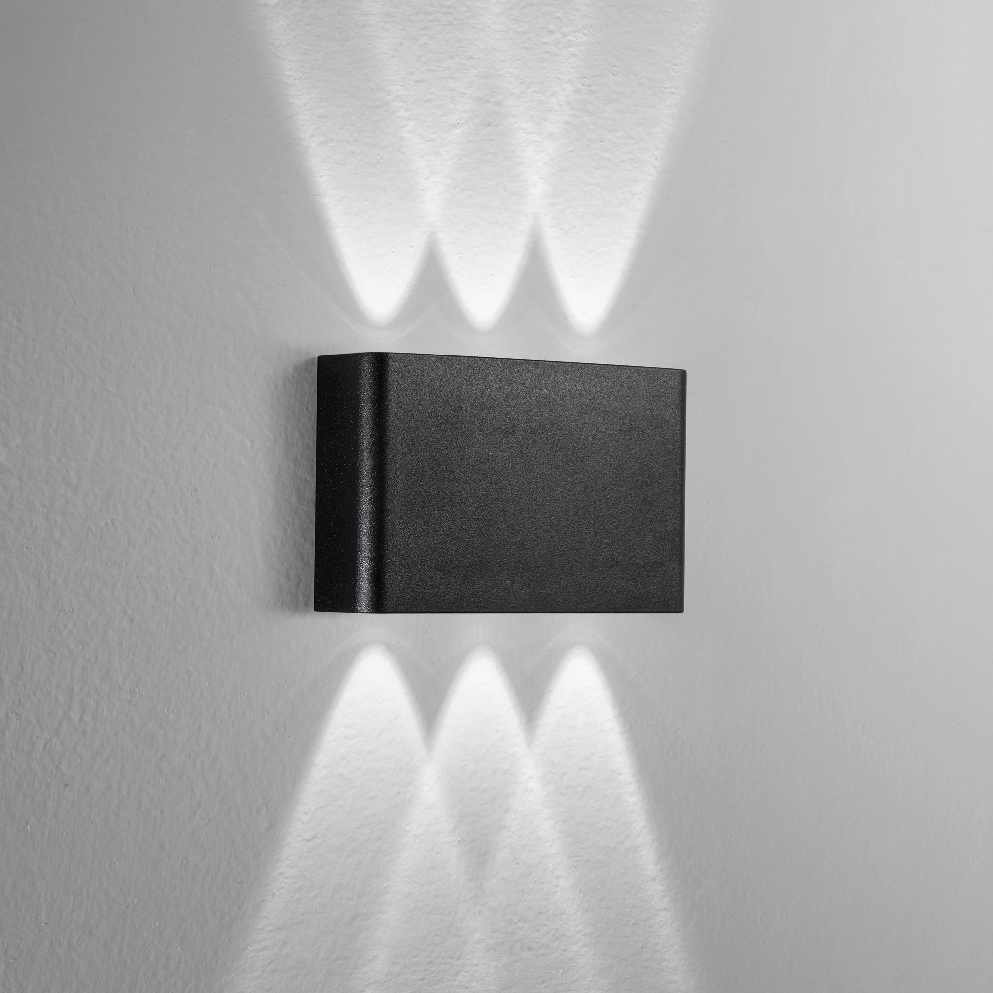 APPLIQUE BIEMISSIONE LED KLEIN NERA 6X1W 600LM CCT IP65 16X4X10CM