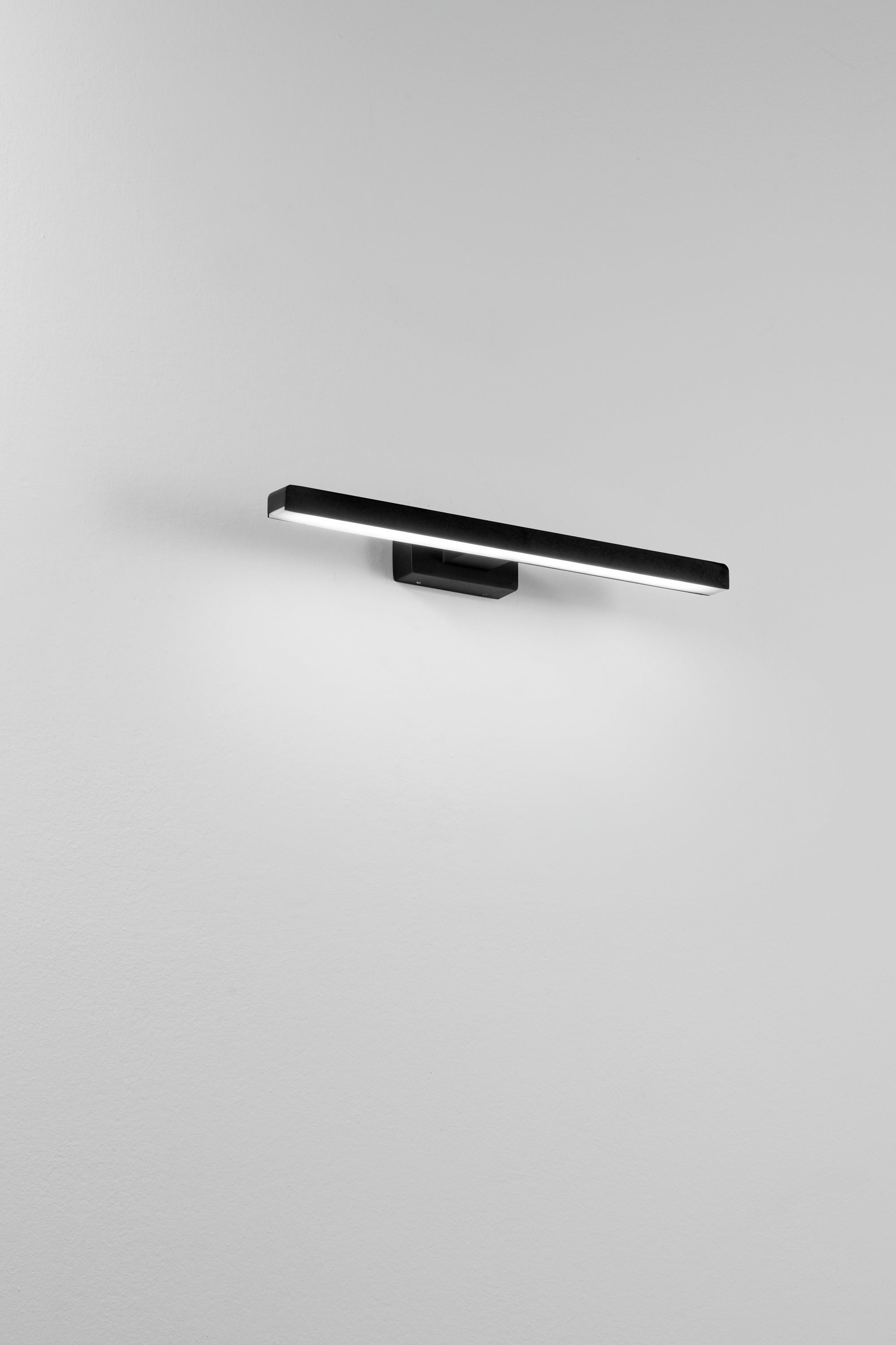PLAFONIERA LED LANCER NERA IN METALLO 10WDOB 400MM