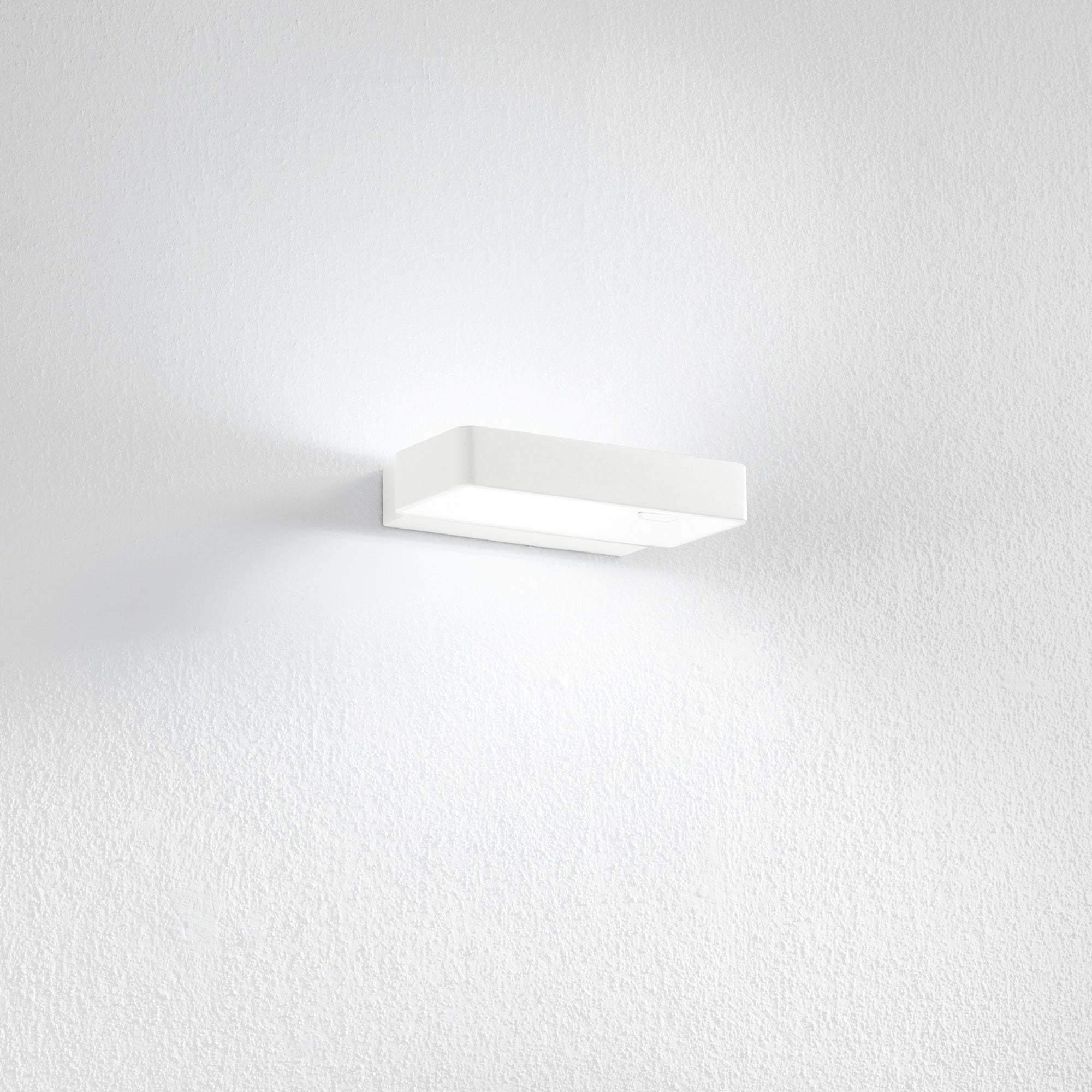 APPLIQUE LED OMEGA BIANCA 6W 800LM 4000K19,5X11,5X 3,7CM