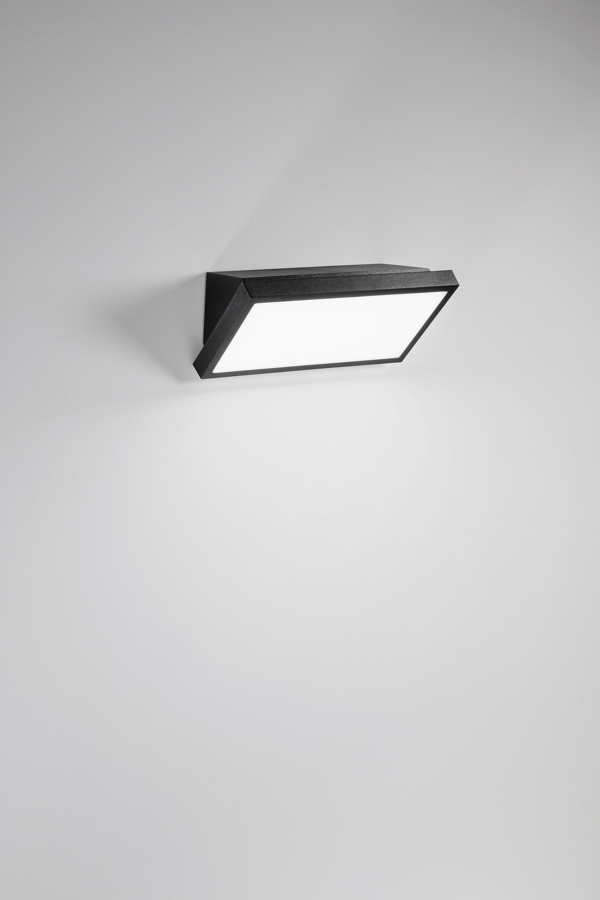APPLIQUE LED RIM NERO 20W 1500LM 4000K IP54 26X13X12CM