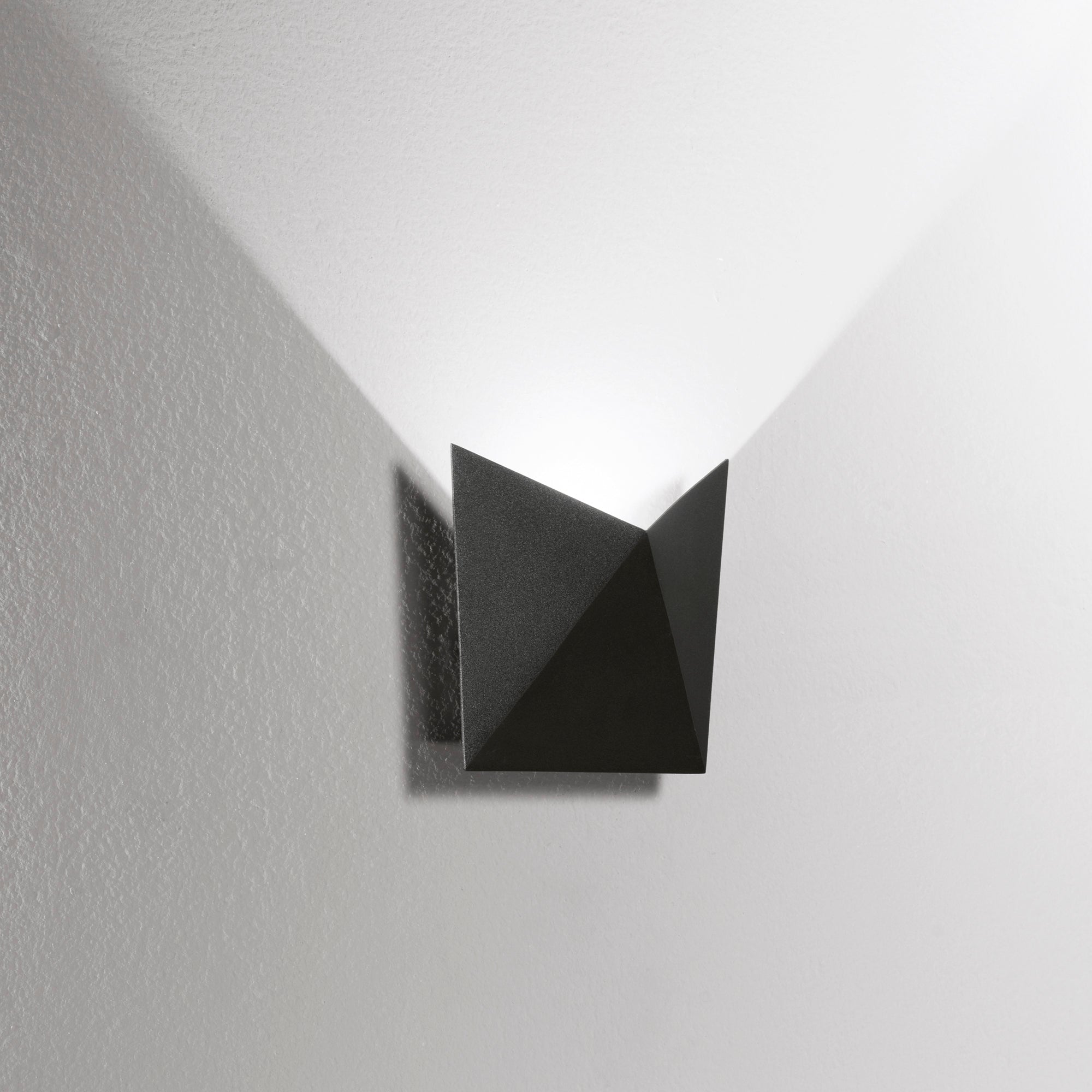 APPLIQUE LED STEALTH NERA 6W 580LM CCT IP54 17X17X7,5CM