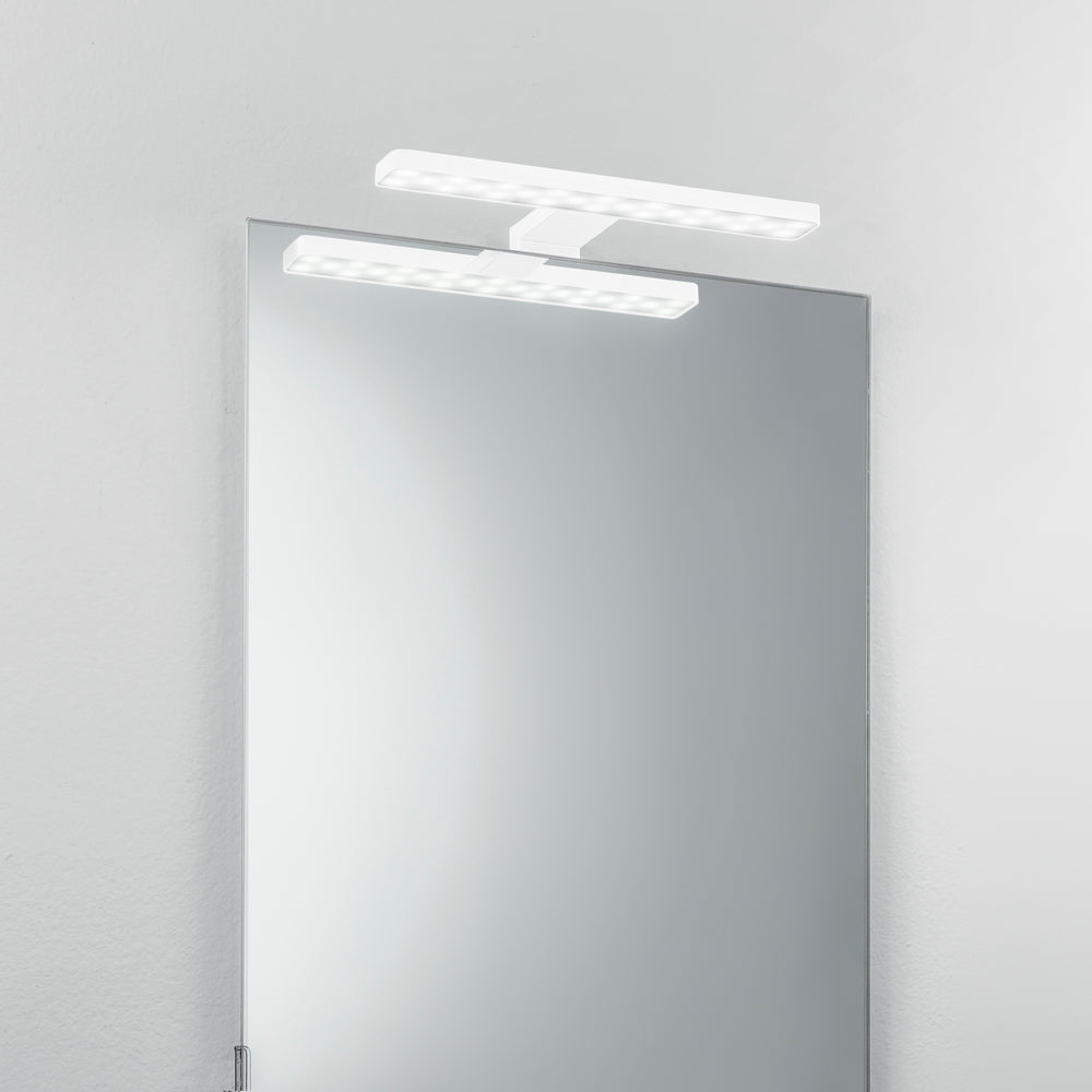 APPLIQUE LED CRUISE BIANCO FISSAGGIO PARETE/SPECCHIO 5,2W 550LM 4000K IP44CM 28x8x11CM