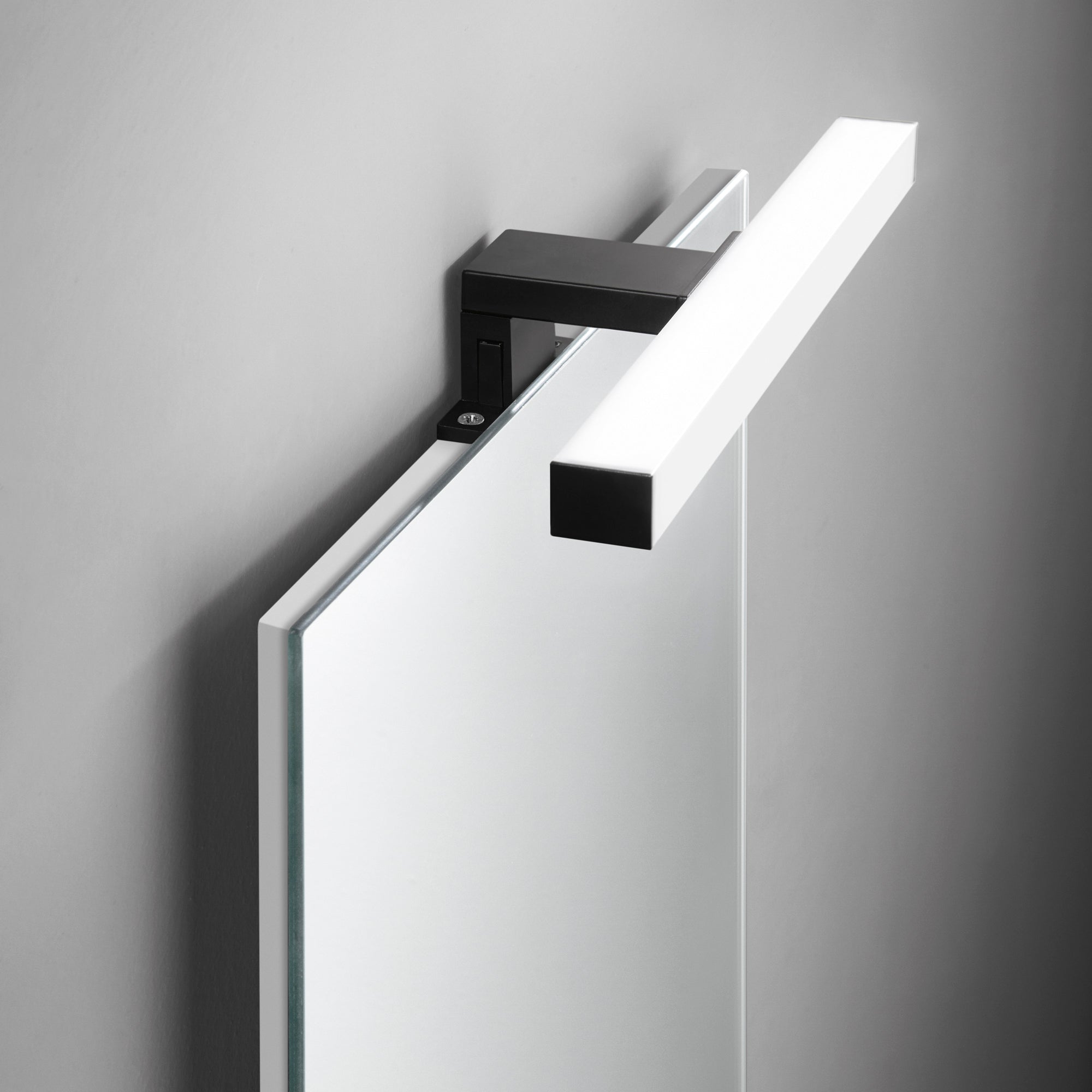 APPLIQUE LED NOIR NERO QUADRA FISSAGGIO PARETE/SPECCHIO 5W 600LM 3000K IP44 30X9,5X4,45CM