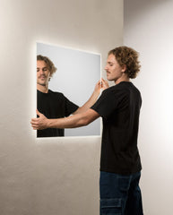 SPECCHIO TONDO DIAM.80CM BORDO SABBIATO ILLUMINATO LED CCT ARGENTO SENZA RAME 4MM STRUTTURA PVC PELLICOLA ANTIDEFLAGRANTE